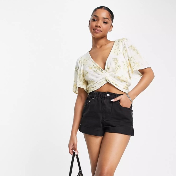 Abercrombie Cropped Flutter Sleeve Top - Picture 2 of 6